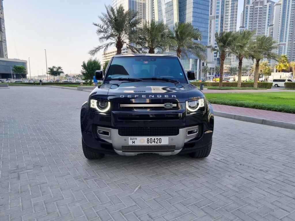 Land-Rover-Defender-V6-2023-in-Dubai-3.jpg