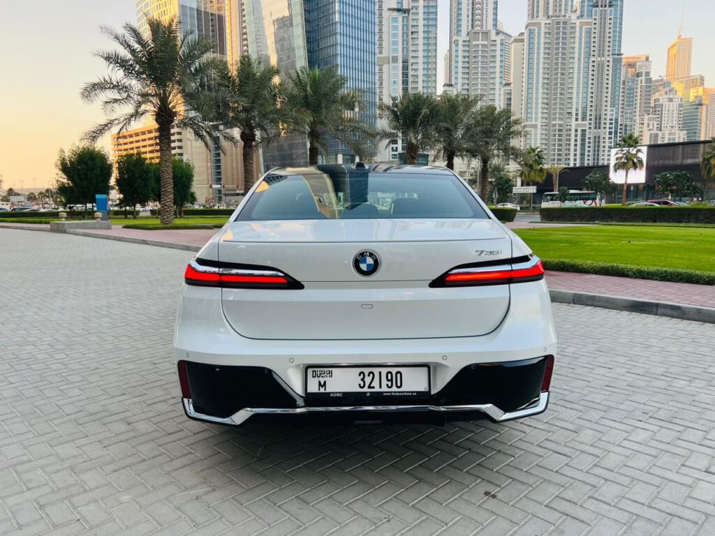 Rent-BMW-735i-2023-in-Dubai-5.jpeg