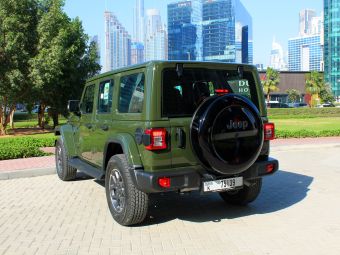Jeep-Wrangler-80th-Anniversary-Limited-Edition-2021-in-Dubai-4.jpg