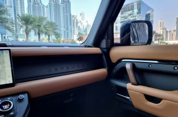 Land-Rover-Defender-V6-2023-in-Dubai-12.jpg